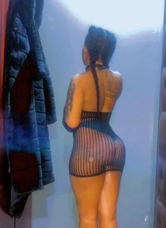 Link Wet - puta in Riyadh Photo 3 of 4