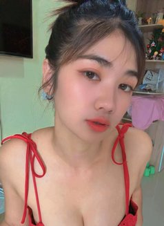 Linlin - escort in Bangkok Photo 3 of 11