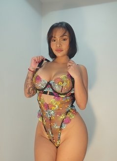 Emma - escort in Dubai Photo 12 of 17