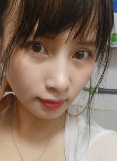 Linlin - escort in Hanoi Photo 2 of 5