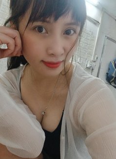 Linlin - escort in Hanoi Photo 4 of 5