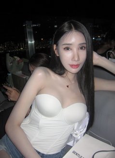Linlin - escort in Bangkok Photo 6 of 7