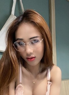 Linly Ladyboy So Hot - Transsexual escort in Singapore Photo 13 of 14