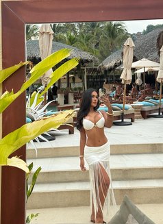 Linly - escort in Phuket Photo 12 of 13