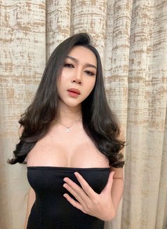 Linna Best Spice Services - Acompañantes transexual in Dubai Photo 6 of 13