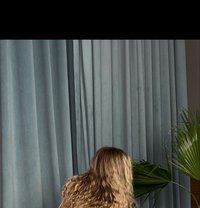 Linna - escort in Beirut