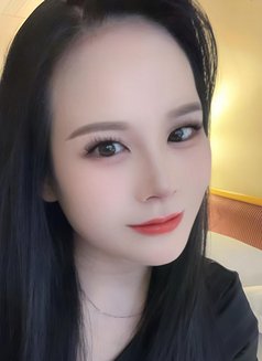 Linsa - escort in Shenzhen Photo 1 of 3