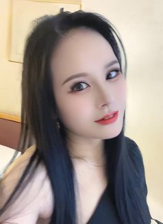 Linsa - escort in Shenzhen Photo 2 of 3