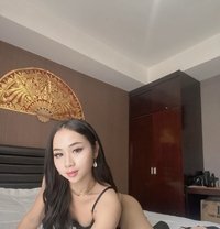 Linzy Young TS 8’inch - Transsexual escort in Bali Photo 12 of 15