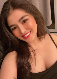 Lio - escort in Abu Dhabi Photo 2 of 4