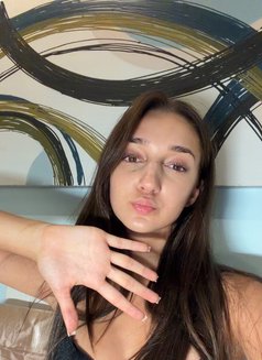 Liona - escort in Al Manama Photo 2 of 3
