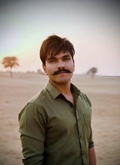 Lionere - Male escort in Jaipur Photo 3 of 6