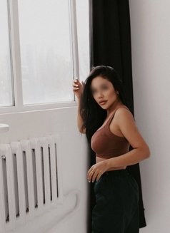 Liora - escort in Dubai Photo 2 of 9