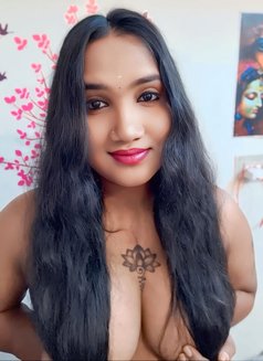 Lipsika Big Busty Queen Madiwala - Transsexual escort in Bangalore Photo 11 of 15
