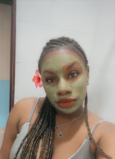 Lipton - puta in Lagos, Nigeria Photo 3 of 5