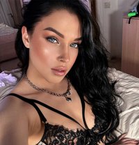 Alisa - escort in Riyadh Photo 1 of 8