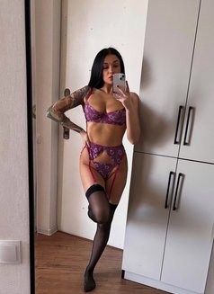 Alisa - escort in Riyadh Photo 7 of 8