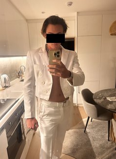 Lirian - Male escort in Dubai Photo 2 of 3