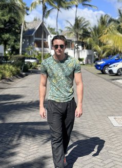 Lirian - Male escort in Cape Town Photo 5 of 5