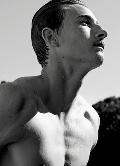 Lirian - Male escort in Cape Town Photo 4 of 5