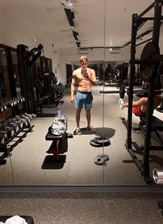 Lirian - Male escort in Cape Town Photo 2 of 5