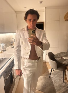 Lirian - Male escort in Cape Town Photo 3 of 5