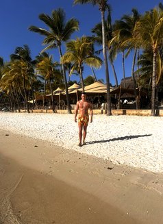 Lirian - Male escort in Cape Town Photo 1 of 5