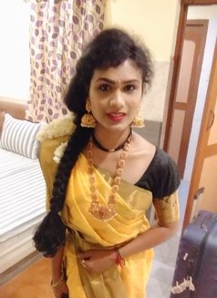 Lis - Transsexual escort in Chennai Photo 1 of 4