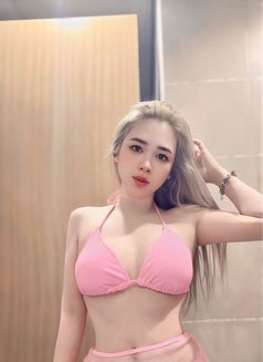 Lis Sa - escort in Dubai Photo 6 of 8