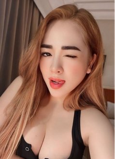 Lis Sa - puta in Dubai Photo 9 of 12