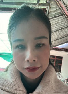 Lisa - escort in Al Manama Photo 4 of 4