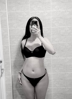 Lisa big top both VIP - masseuse in Riyadh Photo 9 of 10