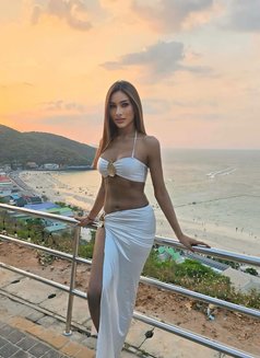 Lisa Both and good top 6 inch - Acompañantes transexual in Abu Dhabi Photo 4 of 10