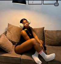 Lisa Brown - escort in Accra