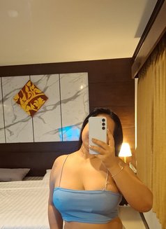 Lisa chubby thai girl - masseuse in Phuket Photo 12 of 12