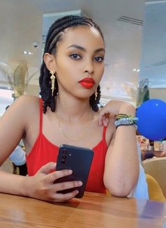 Lisa - puta in Riyadh Photo 1 of 1