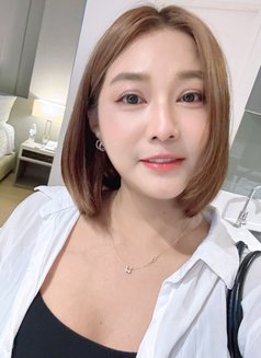 Lisa - masseuse in Bangkok Photo 6 of 10
