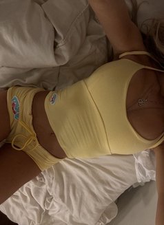 Lisa - escort in Cairo Photo 6 of 6