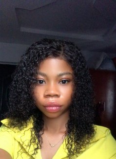 Lisa - escort in Cairo Photo 2 of 6