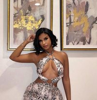 Lisa - escort in Muscat