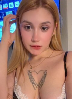 Lisa - escort in Tokyo Photo 1 of 10