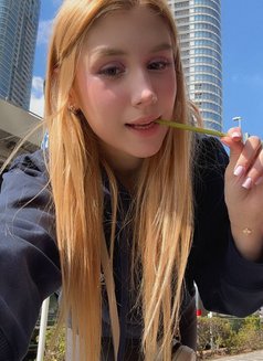 Lisa - escort in Tokyo Photo 7 of 10