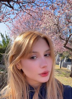 Lisa - escort in Tokyo Photo 13 of 13