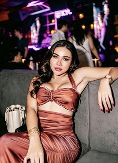 LISA EXOTICA NEW IN TOWN - Transsexual escort in Paris Photo 28 of 30