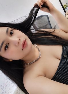Lisa - escort in Muscat Photo 1 of 5