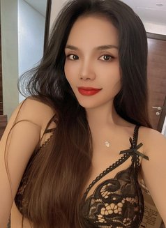 Lisa - puta in Dubai Photo 1 of 5