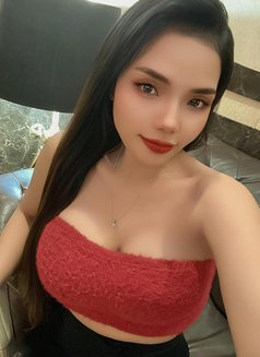 Lisa - puta in Dubai Photo 5 of 5