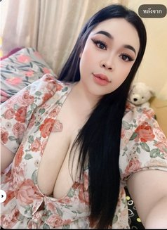 Lisa full service ass - escort in Sharjah Photo 7 of 7