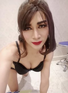 Lisa / Full Service - Transsexual escort in Muscat Photo 4 of 4
