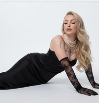 Lisa Hot Tall Goddess - puta in Dubai Photo 9 of 13